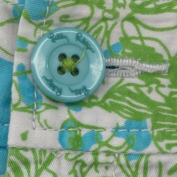 Lilly Pulitzer Green and Blue Shorts Vibrant Tropical Print In " It's A Zoo". - Picture 6 of 7